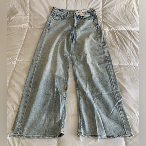 American Eagle Outfitters Denim - American Eagle Sz 6 Regular DREAMY DRAPE BAGGY WIDE LEG Jeans New with tags